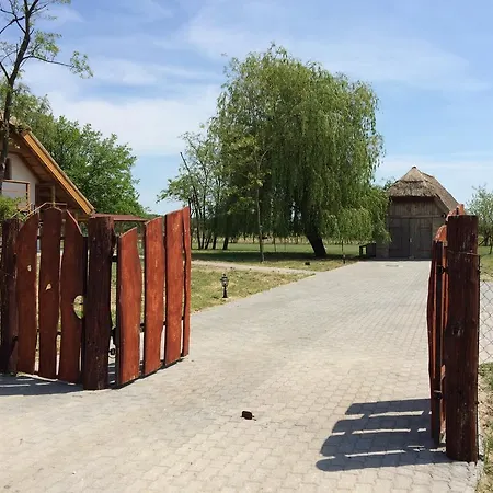 Гостевой дом Nadas Apartman Шольтвадкерт