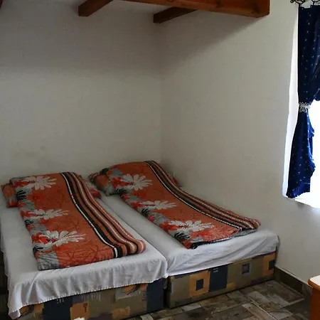 Nadas Apartman Πανσιόν *